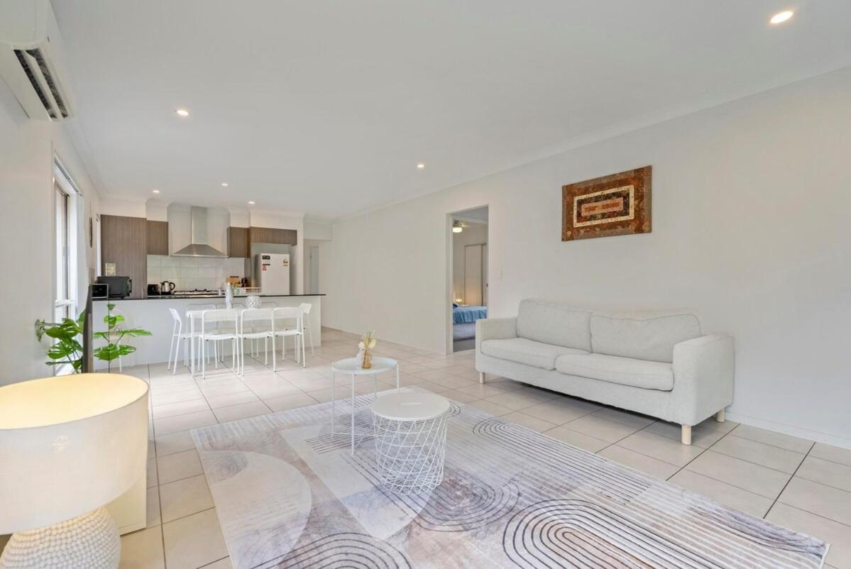 Cosy Escape Near The Parks Holiday home Gold Coast